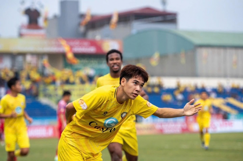 Đặc Điểm Của HLV Kim Sang Sik